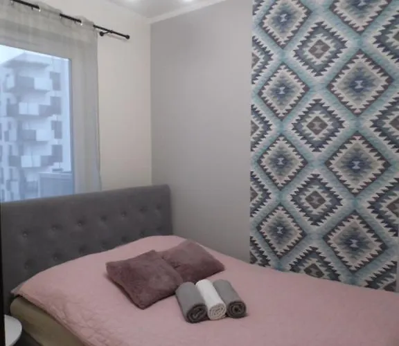 Nad Odra Ii דירה *